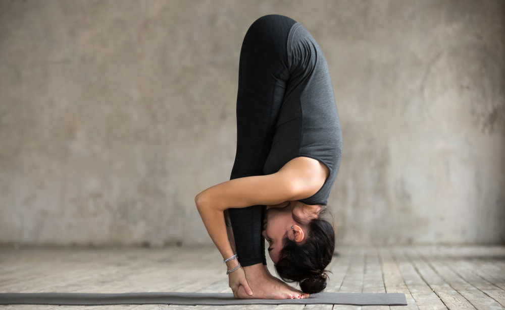 10 Tư thế yoga trị liệu cho sức khỏe tim mạch
